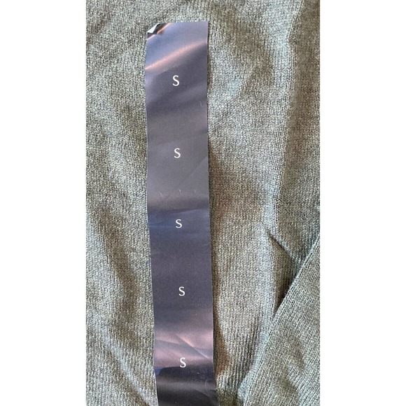 NWT Banana Republic V Neck Sweater Size Small Men’s Green Luxe Yarn - Picture 3 of 10